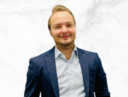 Simple Professional Name LinkedIn Profile Picture (2)